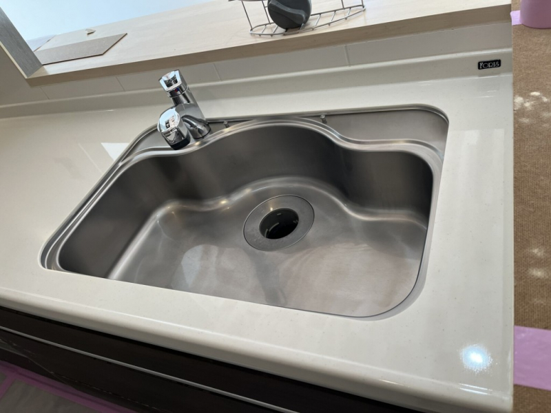 キッチンのシンク、天板の研磨(傷取り&光沢再生)